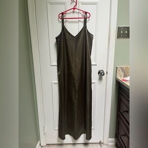 Vince Camuto maxi shift dress